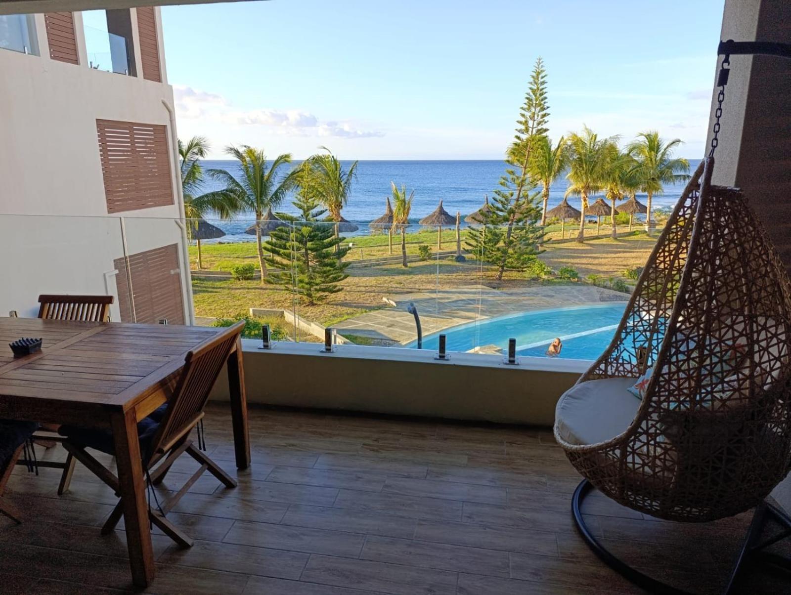 Magnificent Sea-View Apartment Flic en Flac Luaran gambar